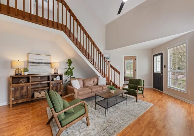 Photo 2 of Sale Pending at 517 Noel Ln, Smyrna, TN 37167 | MLS# 3314369 | Listing updated on 2026-09-24