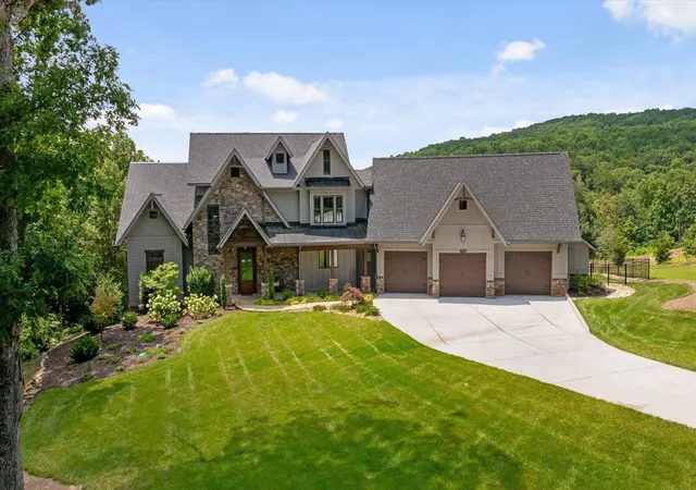 Photo 3 of Single family home for sale at 8044 Mountain Laurel Trl #8, Signal Mountain, TN 37377 | MLS# 3311700 | Listing updated on 2026-09-21