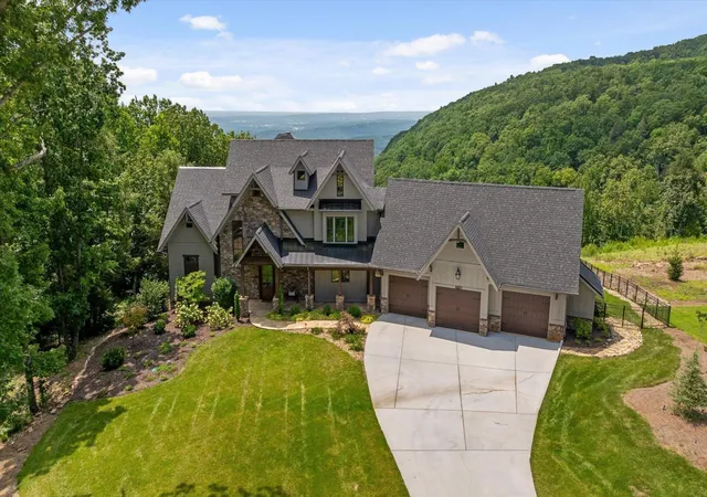 Photo 4 of Single family home for sale at 8044 Mountain Laurel Trl #8, Signal Mountain, TN 37377 | MLS# 3311700 | Listing updated on 2026-09-21