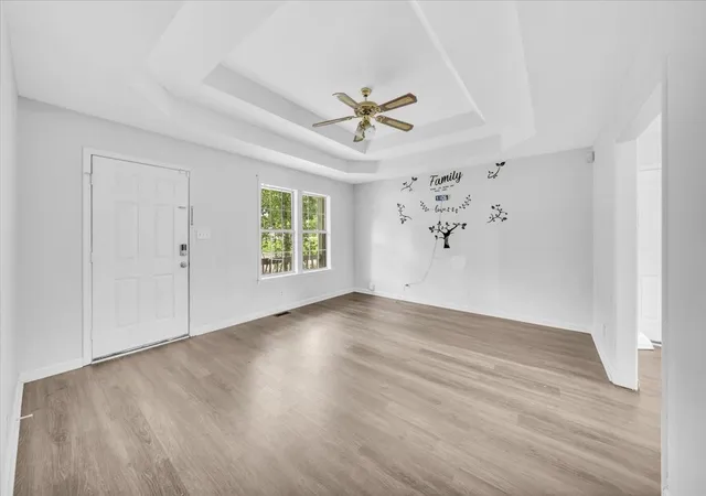 Photo 4 of Single family home for sale at 1385 William Suiters Ln, Clarksville, TN 37042 | MLS# 3511150 | Listing updated on 2026-09-15