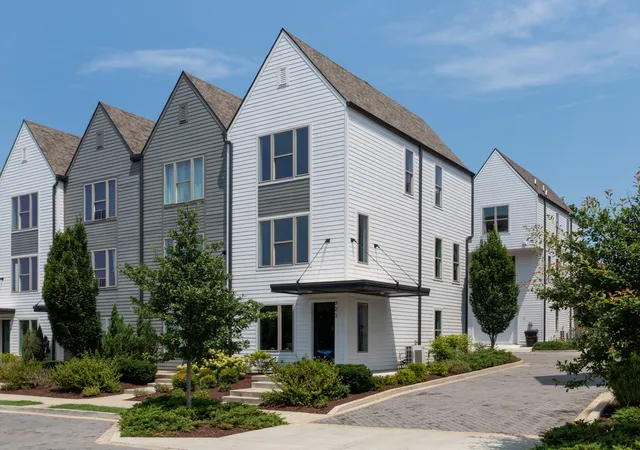 Photo 1 of Townhouse for sale at 323 East Village Ln, Nashville, TN 37216 | MLS# 3311796 | Listing updated on 2026-09-08