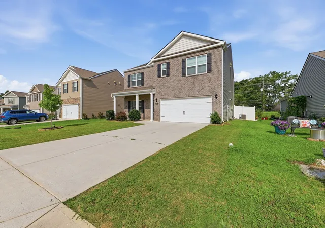 Photo 3 of Single family home for sale at 3297 Ridge Side Dr, Cleveland, TN 37323 | MLS# 3312517 | Listing updated on 2026-09-09