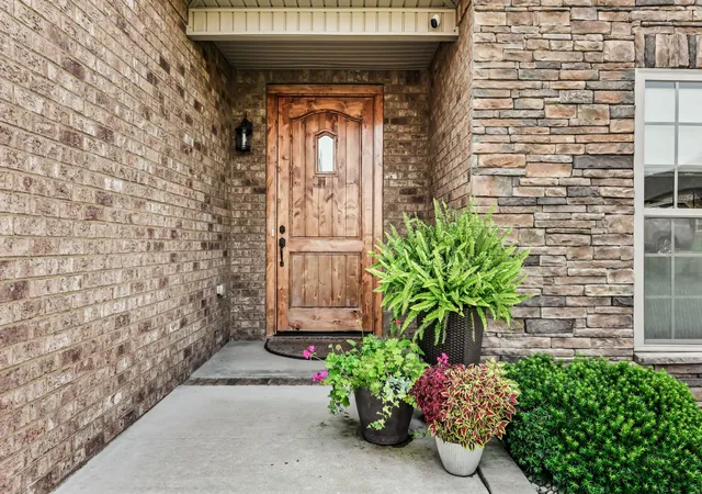 Photo 2 of Sale Pending at 1487 Hereford Blvd, Clarksville, TN 37043 | MLS# 3314508 | Listing updated on 2026-09-14