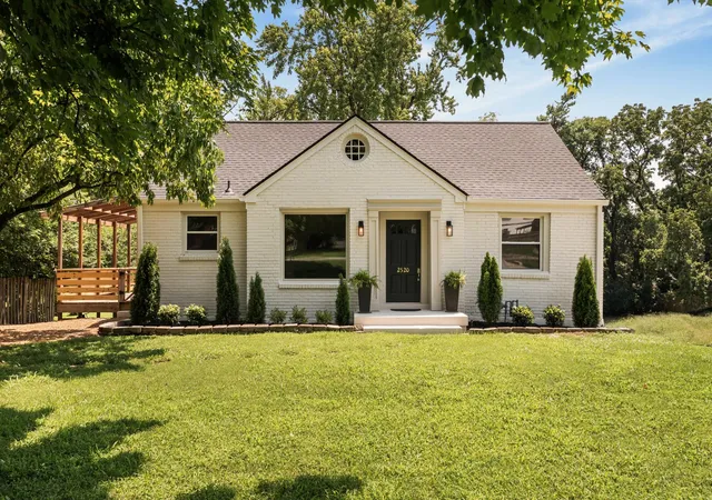 Photo 3 of Single family home for sale at 2520 Sheridan Rd, Nashville, TN 37206 | MLS# 3312496 | Listing updated on 2026-09-09
