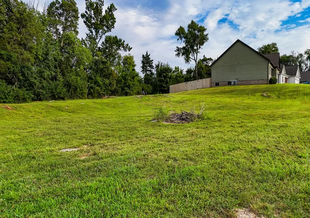 Photo 30 of Single family home for sale at 122 Blue Grass Dr, Shelbyville, TN 37160 | MLS# 3312434 | Listing updated on 2026-10-08
