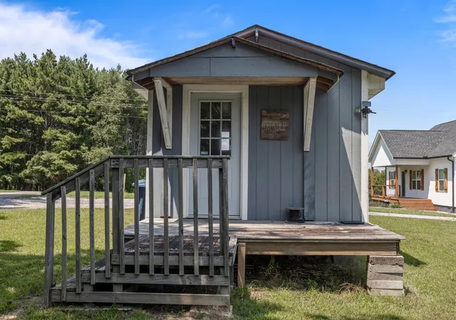 Photo 3 of Single family home for sale at 70 Cottage Ln, Chickamauga, GA 30707 | MLS# 3312488 | Listing updated on 2026-09-15