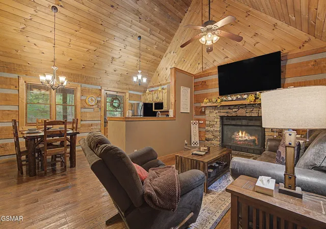 Photo 4 of Single family home for sale at 2323 Hidden Mountain Rd, Sevierville, TN 37876 | MLS# 3312629 | Listing updated on 2026-10-08
