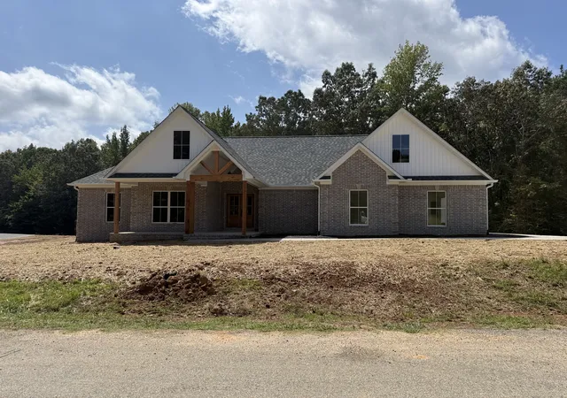 Photo 1 of Single family home for sale at 1766 Baker Rd, Huntingdon, TN 38344 | MLS# 3314297 | Listing updated on 2026-09-12