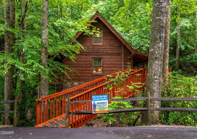 Photo 2 of Single family home for sale at 1823 Laurel Valley Way, Sevierville, TN 37862 | MLS# 3591749 | Listing updated on 2026-09-14