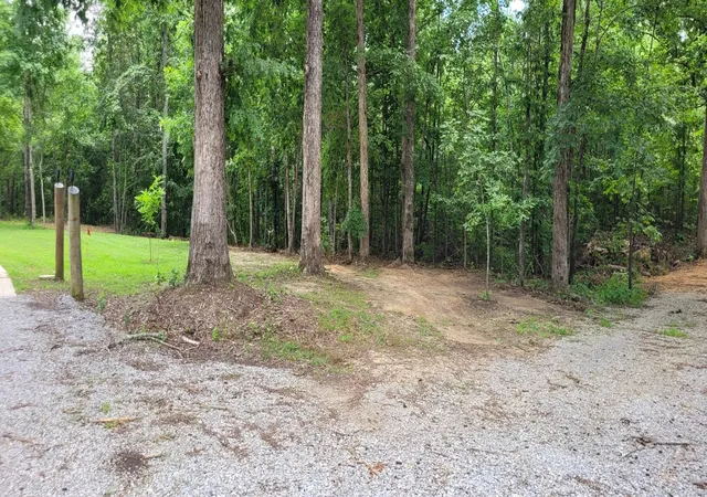 Photo 2 of Single family home for sale at 167 Freeman Fielder Rd, Stewart, TN 37175 | MLS# 3320066 | Listing updated on 2026-10-08