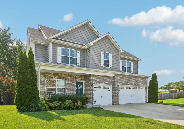 Photo 1 of Single family home for sale at 675 Sturdivant Dr, Clarksville, TN 37042 | MLS# 3319382 | Listing updated on 2026-10-23