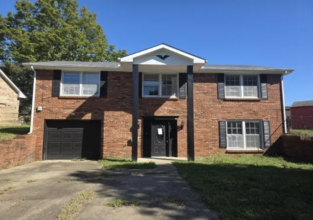 Single family home for sale at 803 Margret Dr, Clarksville, TN 37042 | MLS# 3314373