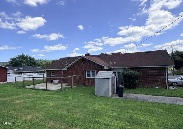 Photo 4 of Single family home for sale at 267 Lincoln Ave, Newport, TN 37821 | MLS# 3320278 | Listing updated on 2026-09-11