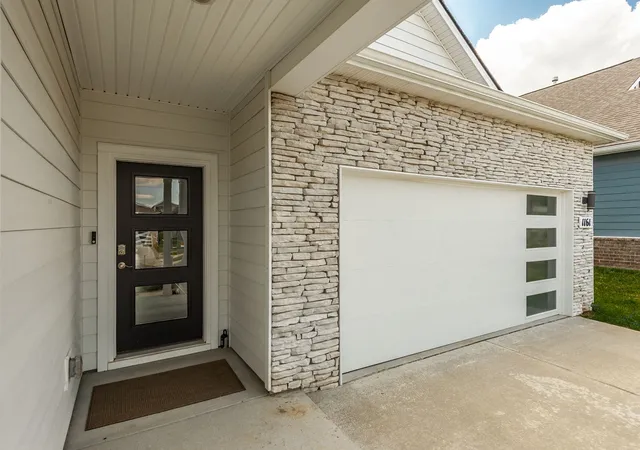 Photo 3 of Single family home for sale at 1161 Stoney Brook Pvt Bnd, Gallatin, TN 37066 | MLS# 3520225 | Listing updated on 2026-09-15