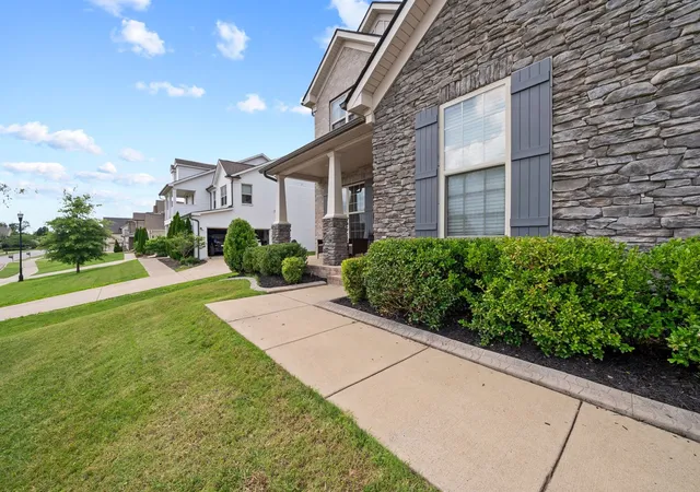 Photo 3 of Single family home for sale at 1028 Maleventum Way, Spring Hill, TN 37174 | MLS# 3531534 | Listing updated on 2026-09-15