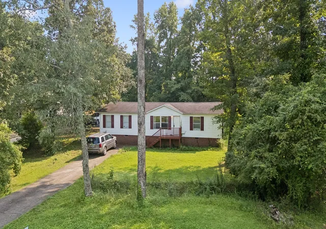 Photo 2 of Manufactured home for sale at 203 Northern Trails Dr, Soddy Daisy, TN 37379 | MLS# 3314786 | Listing updated on 2026-09-11
