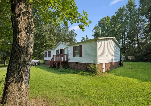 Photo 3 of Manufactured home for sale at 203 Northern Trails Dr, Soddy Daisy, TN 37379 | MLS# 3314786 | Listing updated on 2026-09-11