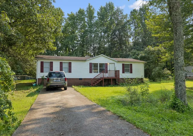 Photo 3 of Manufactured home for sale at 203 Northern Trails Dr, Soddy Daisy, TN 37379 | MLS# 3314786 | Listing updated on 2026-09-11