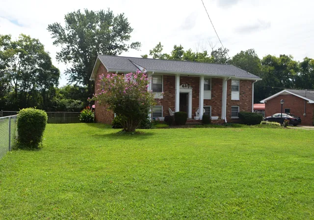 Photo 3 of Single family home for sale at 3133 Oak Ridge Dr, Nashville, TN 37207 | MLS# 3318479 | Listing updated on 2026-09-15