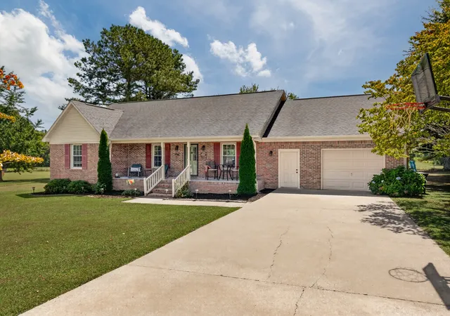 Photo 3 of Single family home for sale at 4023 Belle Orchard Dr, Fayetteville, TN 37334 | MLS# 3514819 | Listing updated on 2026-09-13