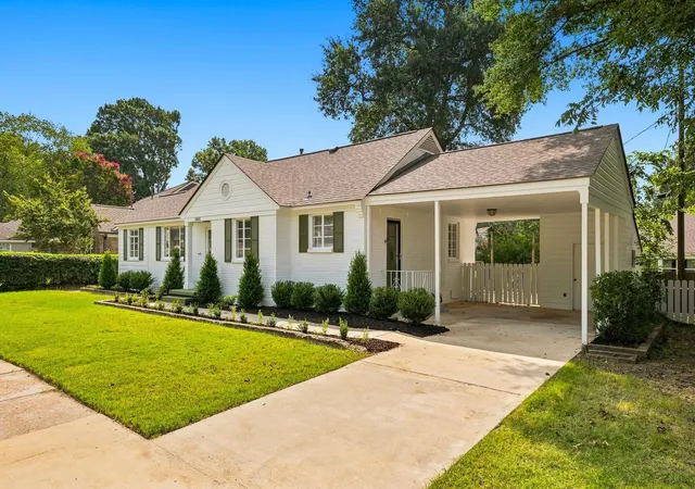 Photo 3 of Sale Pending at 3803 N Montclair Dr, Memphis, TN 38111 | MLS# 3523703 | Listing updated on 2026-09-14