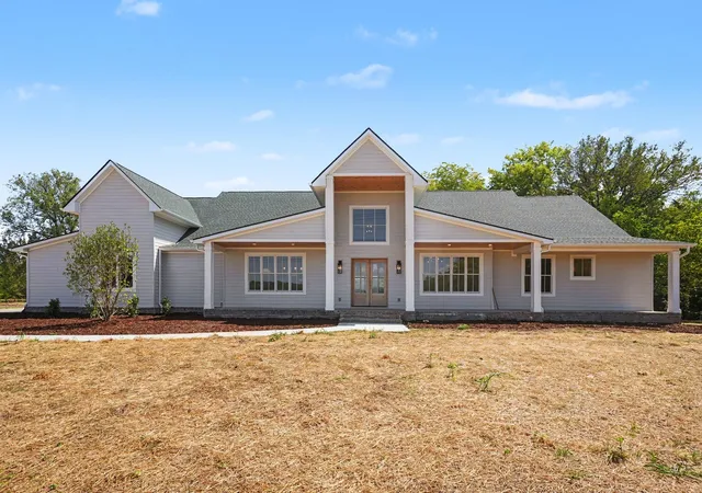 Photo 3 of Single family home for sale at 3277 Highway 431, Spring Hill, TN 37174 | MLS# 3531253 | Listing updated on 2026-10-27