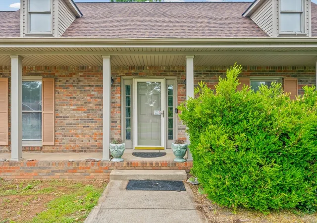 Photo 2 of Single family home for sale at 264 Cheshire Rd, Clarksville, TN 37043 | MLS# 3319287 | Listing updated on 2026-09-11