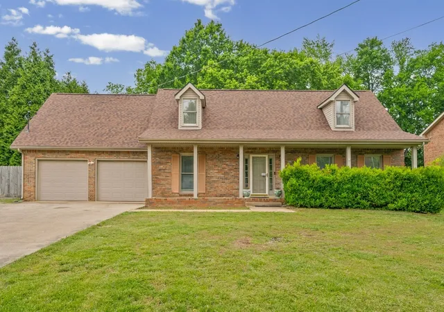 Photo 3 of Single family home for sale at 264 Cheshire Rd, Clarksville, TN 37043 | MLS# 3319287 | Listing updated on 2026-09-11