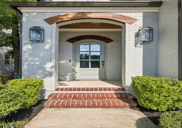 Photo 3 of Single family home for sale at 4114 Oriole Pl, Nashville, TN 37215 | MLS# 3320245 | Listing updated on 2026-09-13