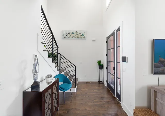 Photo 3 of Single family home for sale at 1606 10th Avenue N, Nashville, TN 37208 | MLS# 3336347 | Listing updated on 2026-09-13