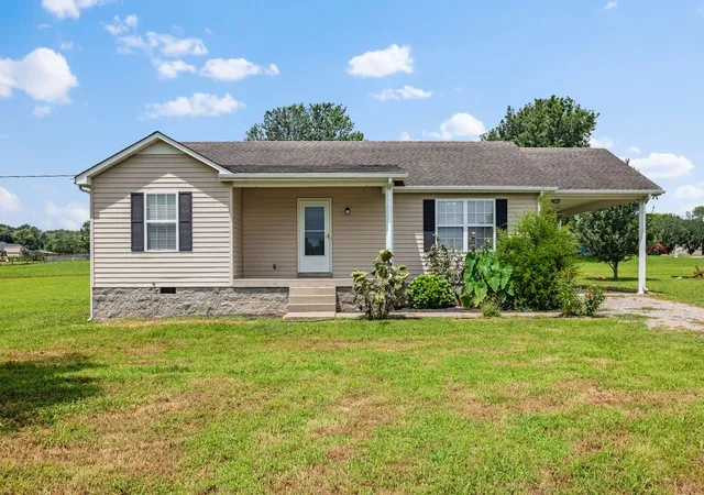Single family home for sale at 1655 Grace Ledford Rd, Lewisburg, TN 37091 | MLS# 3319257