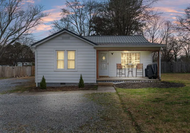 Photo 1 of Single family home for sale at 910 Nw Georgetown Rd, Cleveland, TN 37311 | MLS# 3319265 | Listing updated on 2026-09-22