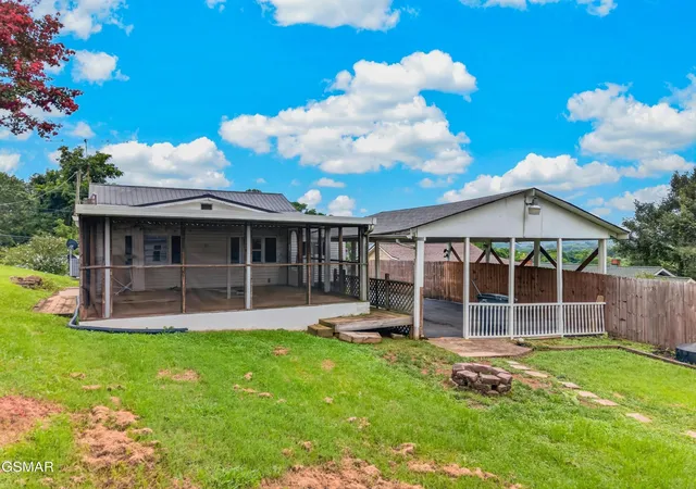 Photo 4 of Single family home for sale at 229 Aesque St, Kingsport, TN 37665 | MLS# 3591757 | Listing updated on 2026-09-15