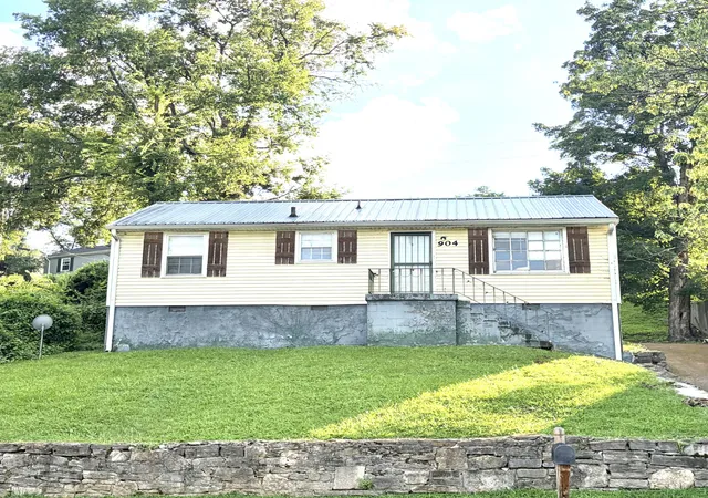 Single family home for sale at 904 South 14th St, Nashville, TN 37206 | MLS# 3320374 | Listing updated on 2026-09-15