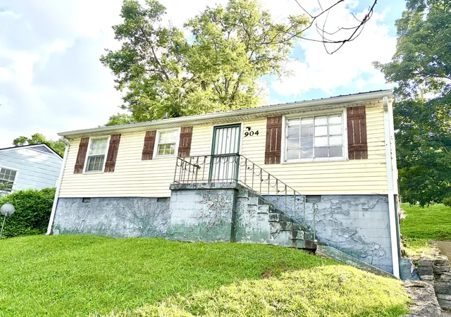 Photo 2 of Single family home for sale at 904 South 14th St, Nashville, TN 37206 | MLS# 3320374 | Listing updated on 2026-09-15
