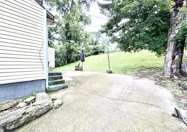 Photo 4 of Single family home for sale at 904 South 14th St, Nashville, TN 37206 | MLS# 3320374 | Listing updated on 2026-09-15