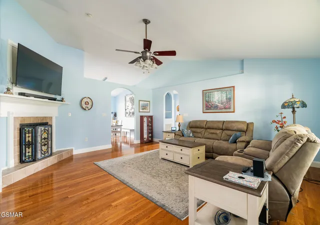 Photo 3 of Sale Pending at 2609 Covington Cir, Sevierville, TN 37876 | MLS# 3591758 | Listing updated on 2026-09-22
