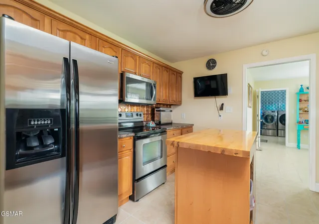 Photo 4 of Sale Pending at 2609 Covington Cir, Sevierville, TN 37876 | MLS# 3591758 | Listing updated on 2026-09-22