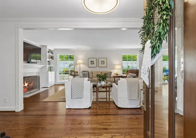 Photo 3 of Single family home for sale at 2301 Chickering Ln, Nashville, TN 37215 | MLS# 3526897 | Listing updated on 2026-10-05
