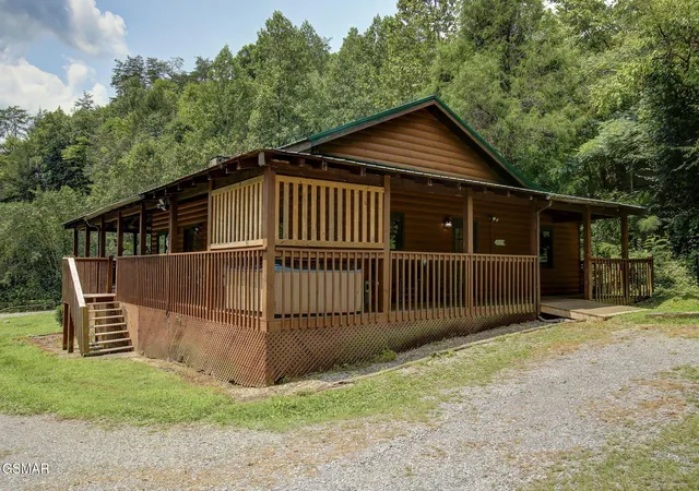 Photo 3 of Single family home for sale at 1999 E Mountain View Way, Sevierville, TN 37876 | MLS# 3319823 | Listing updated on 2026-09-11