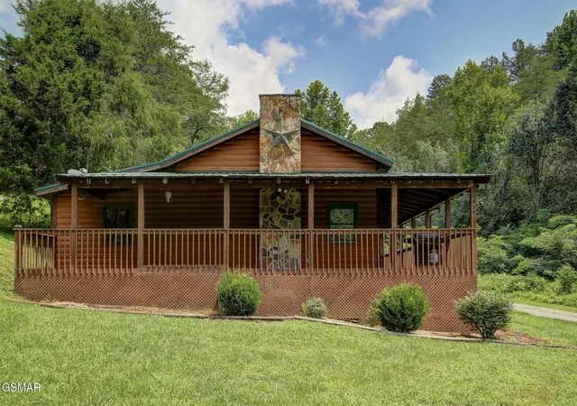 Photo 3 of Single family home for sale at 1999 E Mountain View Way, Sevierville, TN 37876 | MLS# 3319823 | Listing updated on 2026-09-11