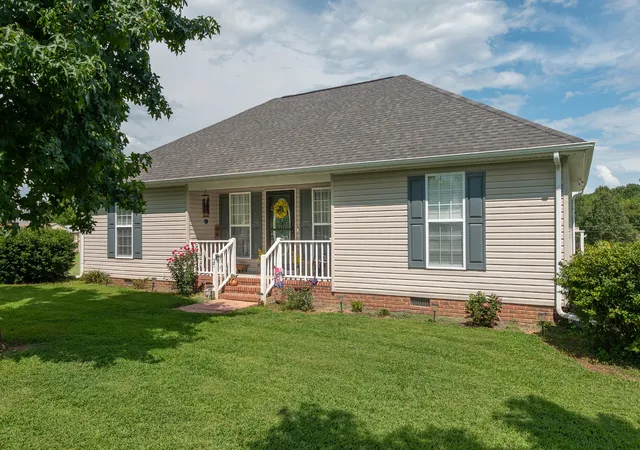 Photo 3 of Single family home for sale at 27 Ridgeline Dr, Fayetteville, TN 37334 | MLS# 3339893 | Listing updated on 2026-10-06