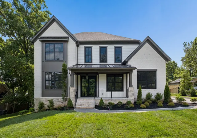 Photo 1 of Single family home for sale at 2808 White Oak Dr, Nashville, TN 37215 | MLS# 3502138 | Listing updated on 2026-09-15