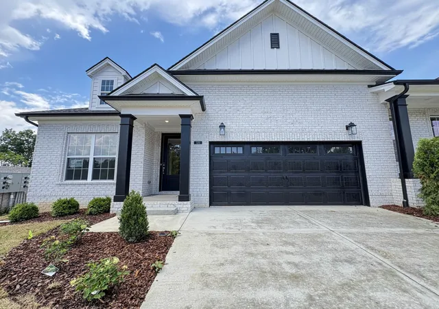 Photo 1 of Sale Pending at 320 Heaton Way, Hendersonville, TN 37075 | MLS# 3319945 | Listing updated on 2026-09-15
