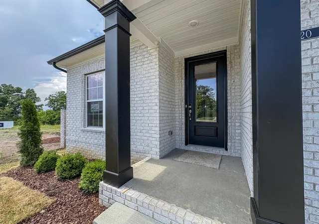 Photo 3 of Sale Pending at 320 Heaton Way, Hendersonville, TN 37075 | MLS# 3319945 | Listing updated on 2026-09-15