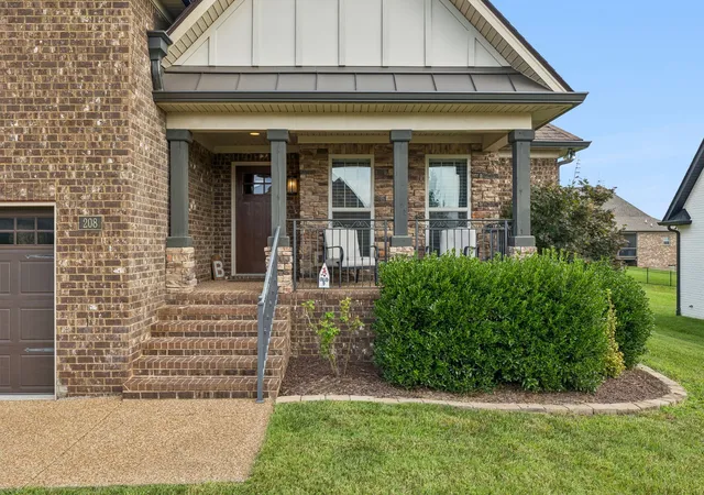 Photo 3 of Single family home for sale at 208 Ernest Dr, Lebanon, TN 37087 | MLS# 3322329 | Listing updated on 2026-09-23