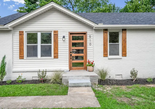 Photo 3 of Single family home for sale at 510 Ginkgo Dr, Clarksville, TN 37042 | MLS# 3321982 | Listing updated on 2026-09-15