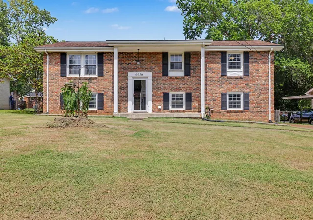 Single family home for sale at 6656 Beacon Ln, Nashville, TN 37209 | MLS# 3511244