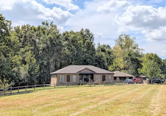 Photo 2 of Single family home for sale at 7541 Greer Rd, Goodlettsville, TN 37072 | MLS# 3336021 | Listing updated on 2026-10-05