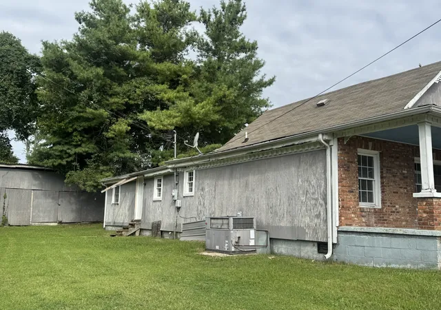 Photo 3 of Single family home for sale at 210 S Foster Ave, Gallatin, TN 37066 | MLS# 3501222 | Listing updated on 2026-09-15